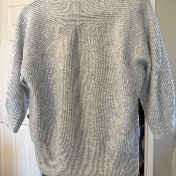 WHBM Ribbed Raglan Pullover - Picture 2 of 2